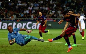 Barca 5-4 Sevilla: Messi lập cú đúp đá phạt, Pedro ghi bàn quyết định, Barca giành Siêu Cúp châu Âu